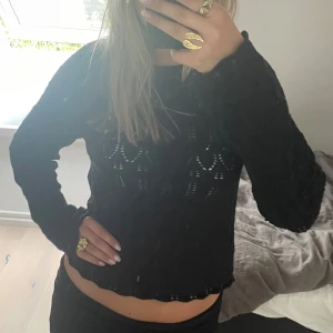 Stickad mönstertopp - Superfin. Köpt för inte alls länge sedan och i bra skick. Skriv vid frågor osv!💓