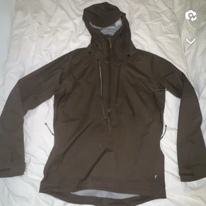 Fjällräven  - Vind/regn jacka