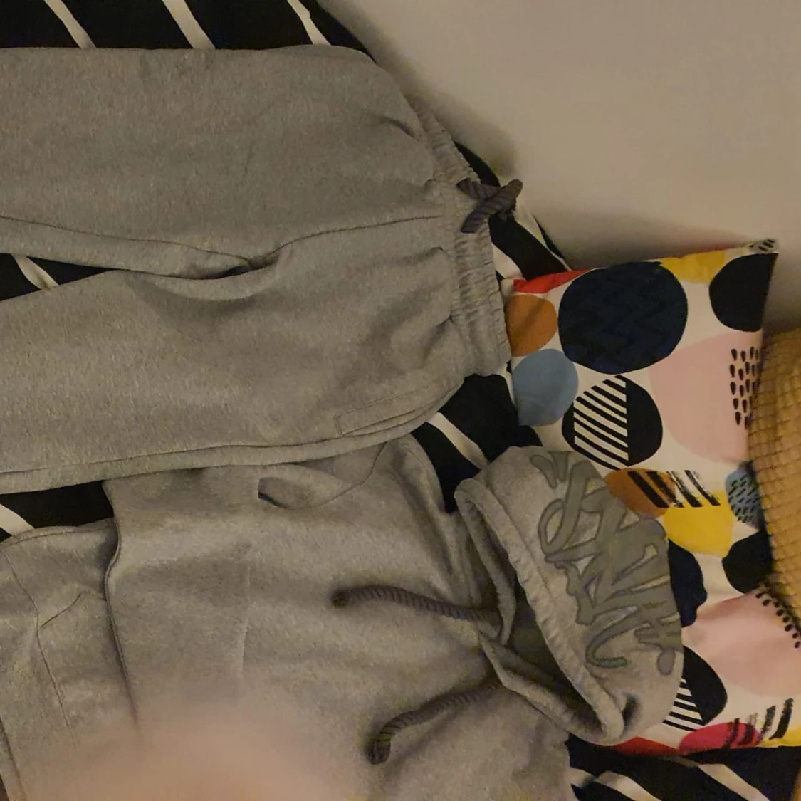 En grå syna World dress perfekt till hösten och vintern - 91