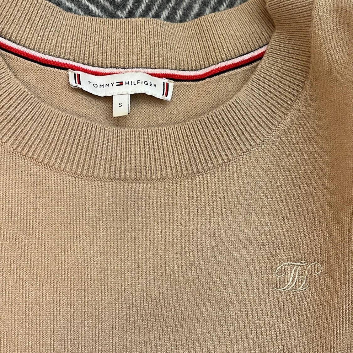 Beige tröja från Tommy Hilfiger - 91