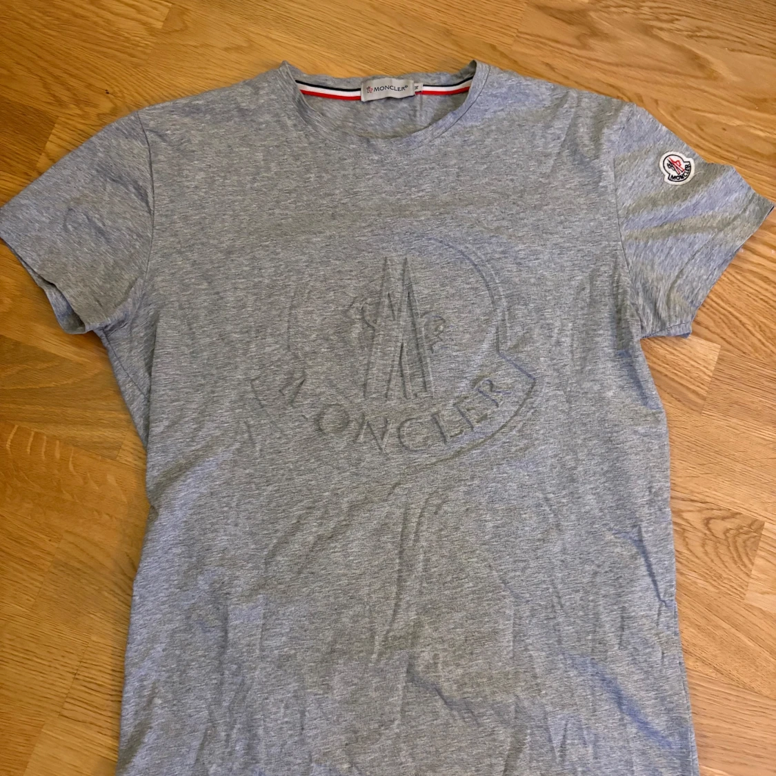 Moncler T-shirt