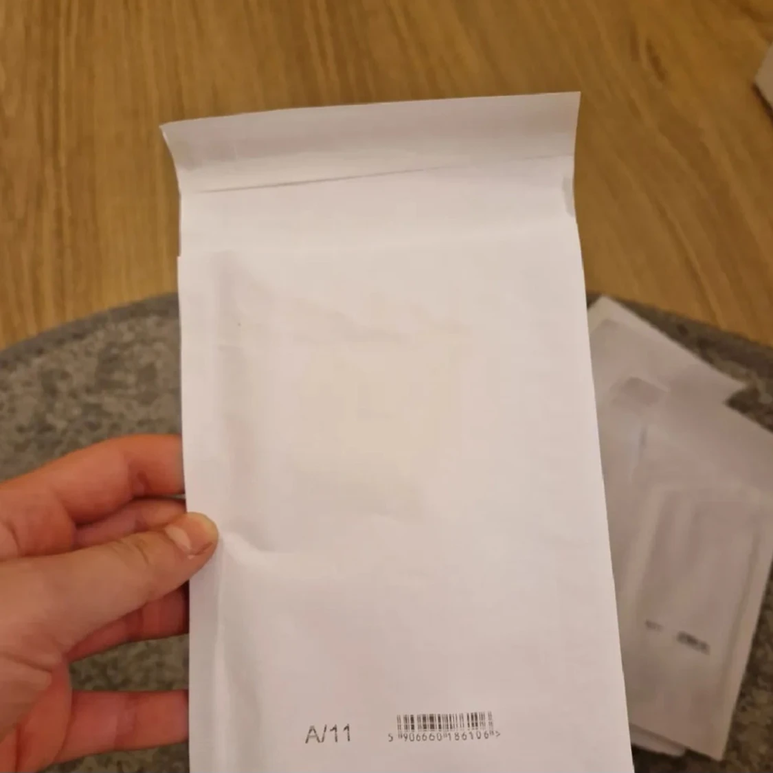 Vita vadderade kuvert A/11 / Bubbel mailers - 91