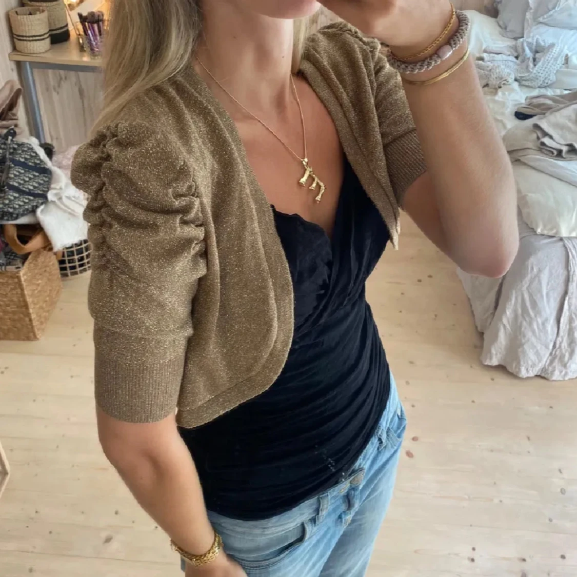 Guldglittrig bolerotopp