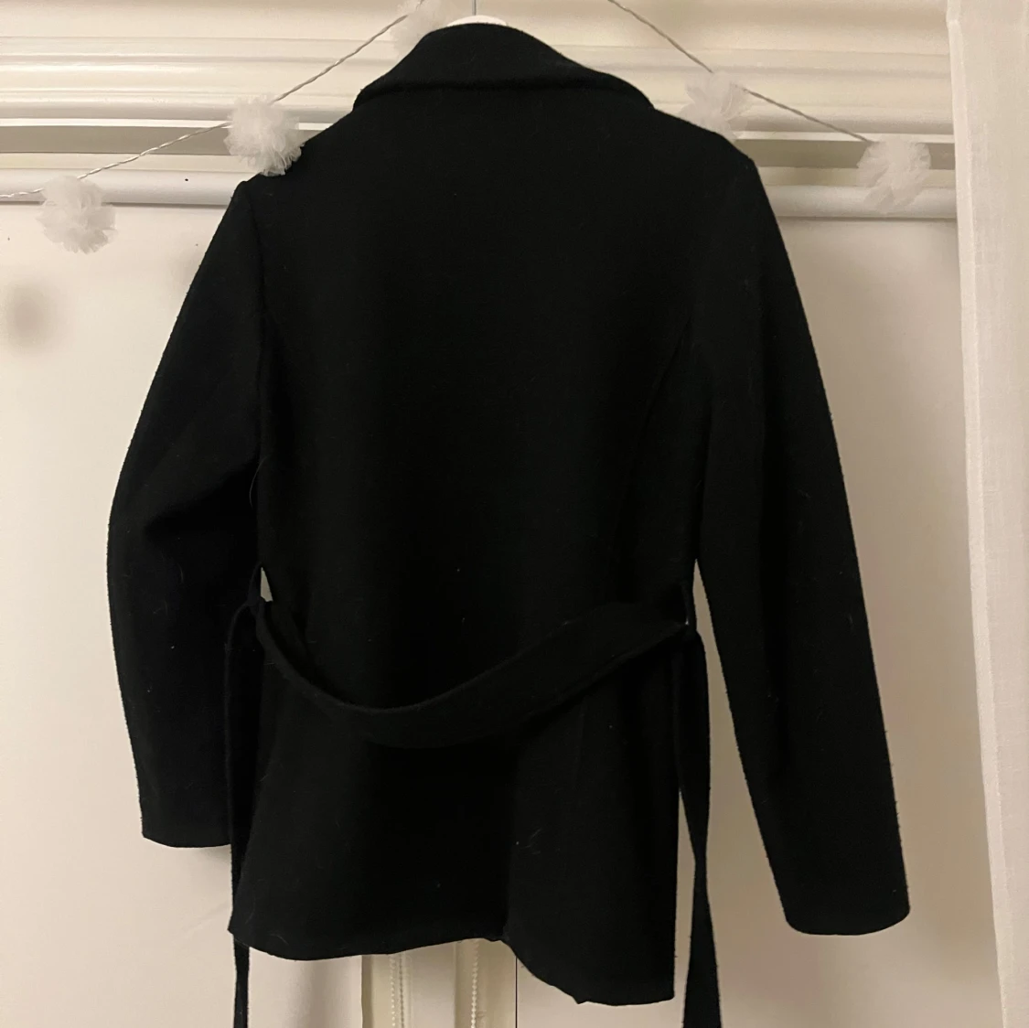 Svart kappa från VILA - 90