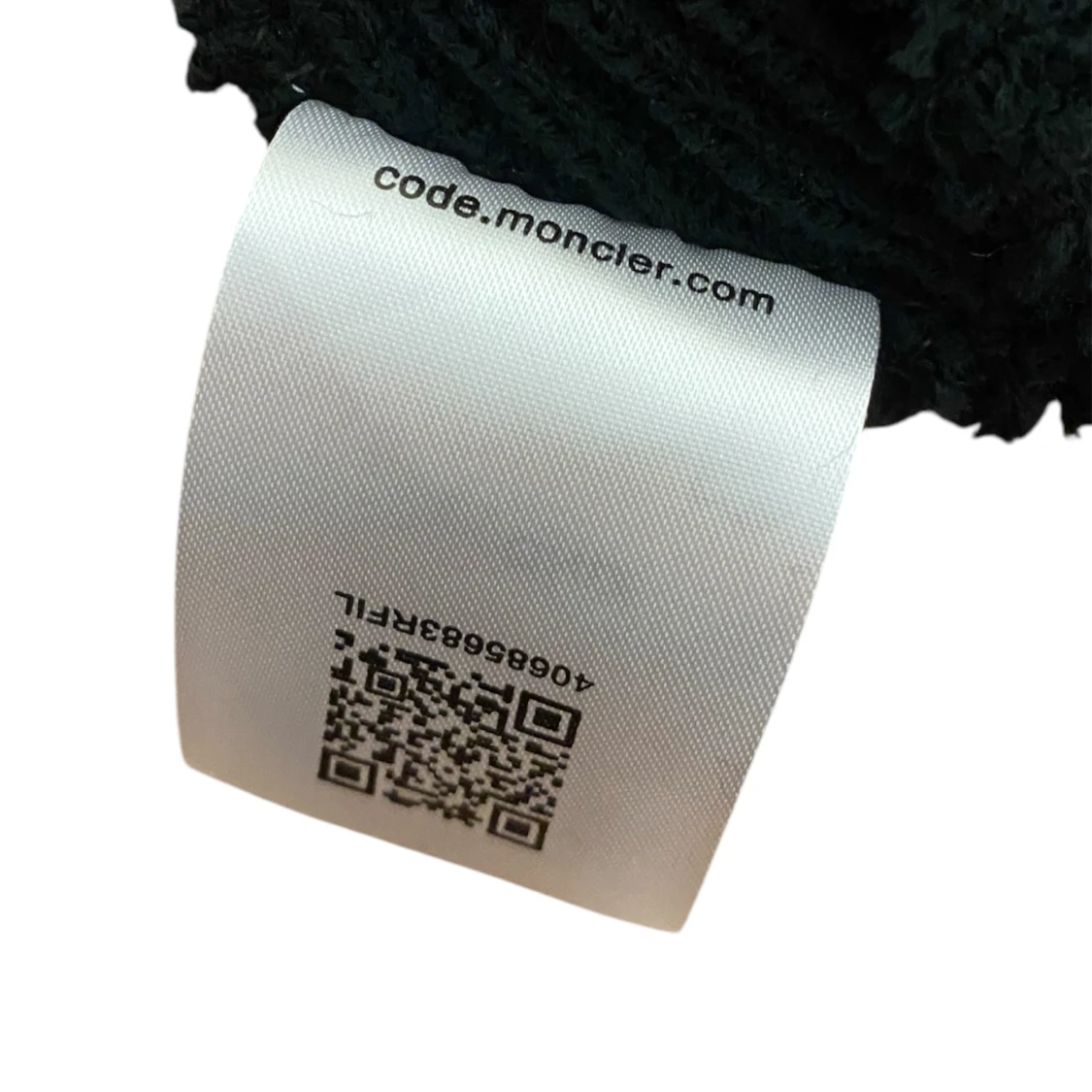 Svart mössa från Moncler - 92