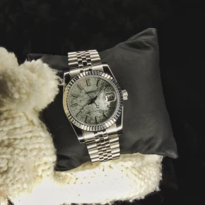 Seiko Snowflake Mod - Säljer en extremt vacker Seiko Snowlfake Mod! Helt ny.  Sapphire glas  Japansk NH35 movement  Date just Dial Case storlek 36mm  Hör av er vid frågor!