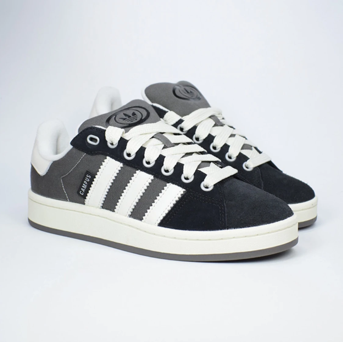 Adidas Campus sneakers i svart och grått