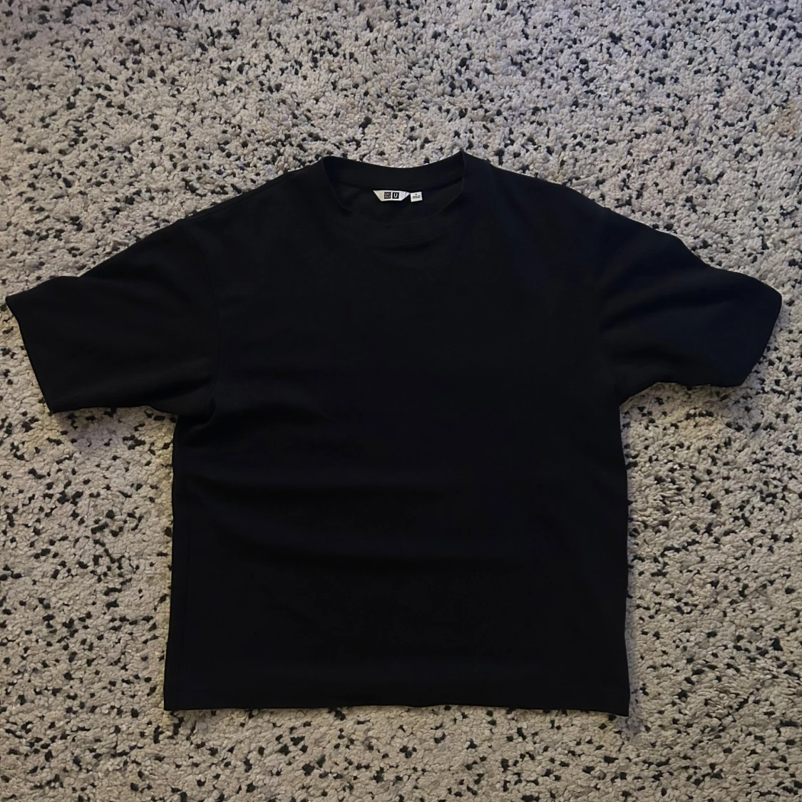 Svart Airsm t-shirt från Uniqlo