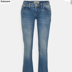 Ltb jeans  - Säljer dessa eftertracktade ltb jeans som är slutsålda överallt🥰pris kan diskuteras och skriv för fler bilder❤️❤️