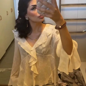 Zara blus - Säljer denna jätte fina blus från zara storlek M men jag bär storlek S och den passar fint