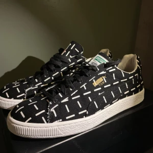Puma X sneakersnstuff - Fina och unika puma X sneakersnstuff X 10gruppen made in japan. Från 2014 endast provade, finns vita snören också. Vet inte värdet på dem, men men..