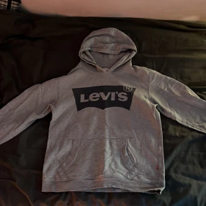 Levis hoodie - Storlek S, bra skick