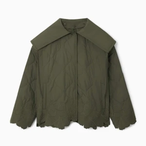 Cos jacka!!! - Helt ny cos jacka, så snygg säljer då jag inte ville ha den men drog bort lappen❤️