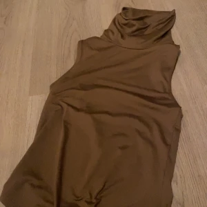 Halter neck linne - Aldrig använt 
