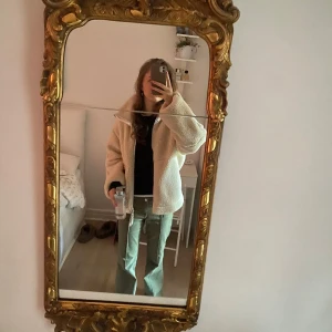  TEDDYJACKA HM - Storlek S! Jättebra skick, skriv för fler bilder 💕