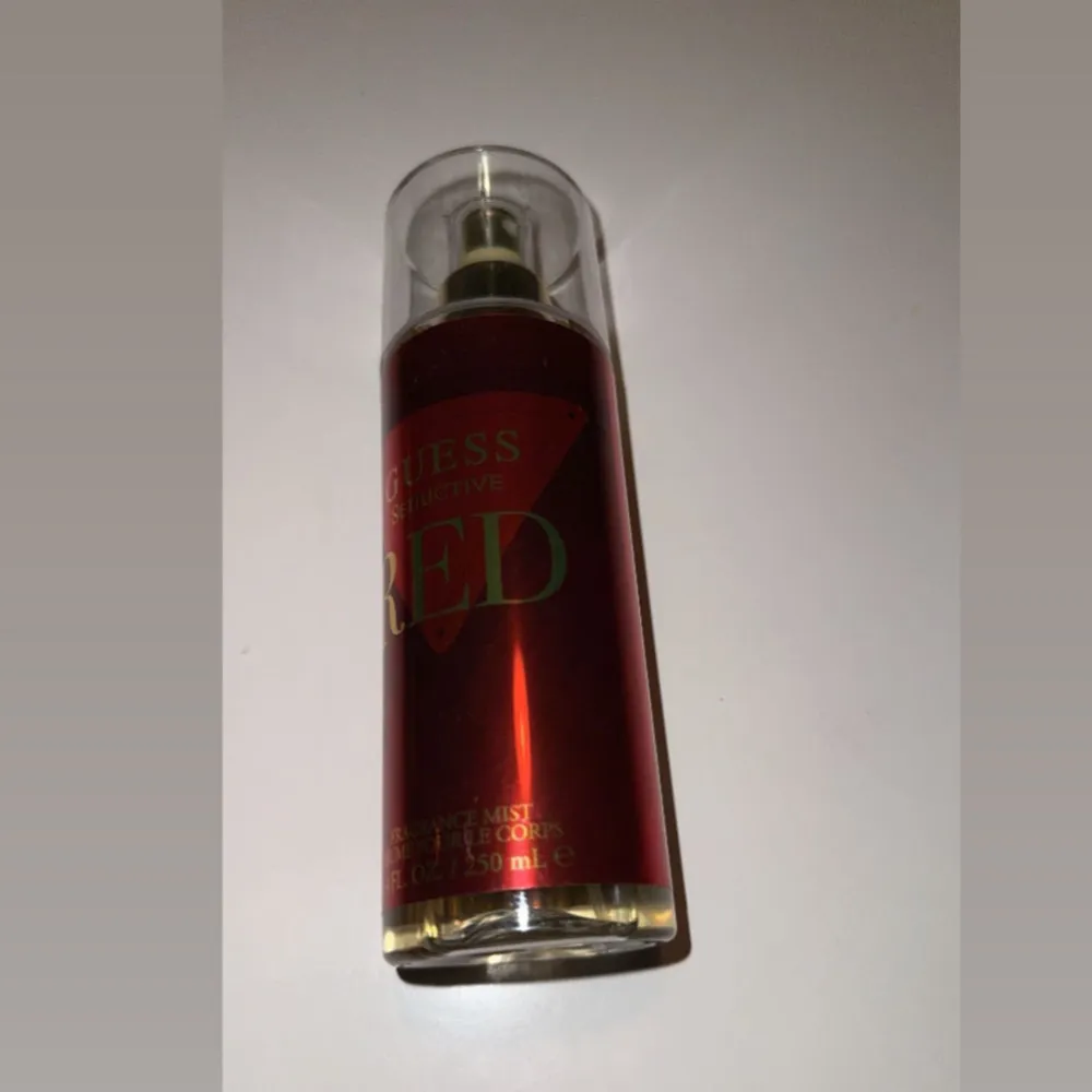 En god parfym som inte Àr sÄ stark. Perfume.