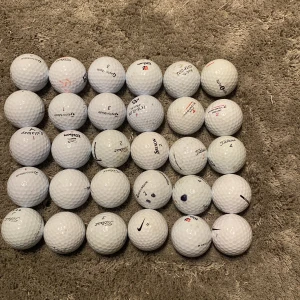 Golf bollar i bra skick. 30 st för 75 kr - Säljer en samling av olika golfbollar.  