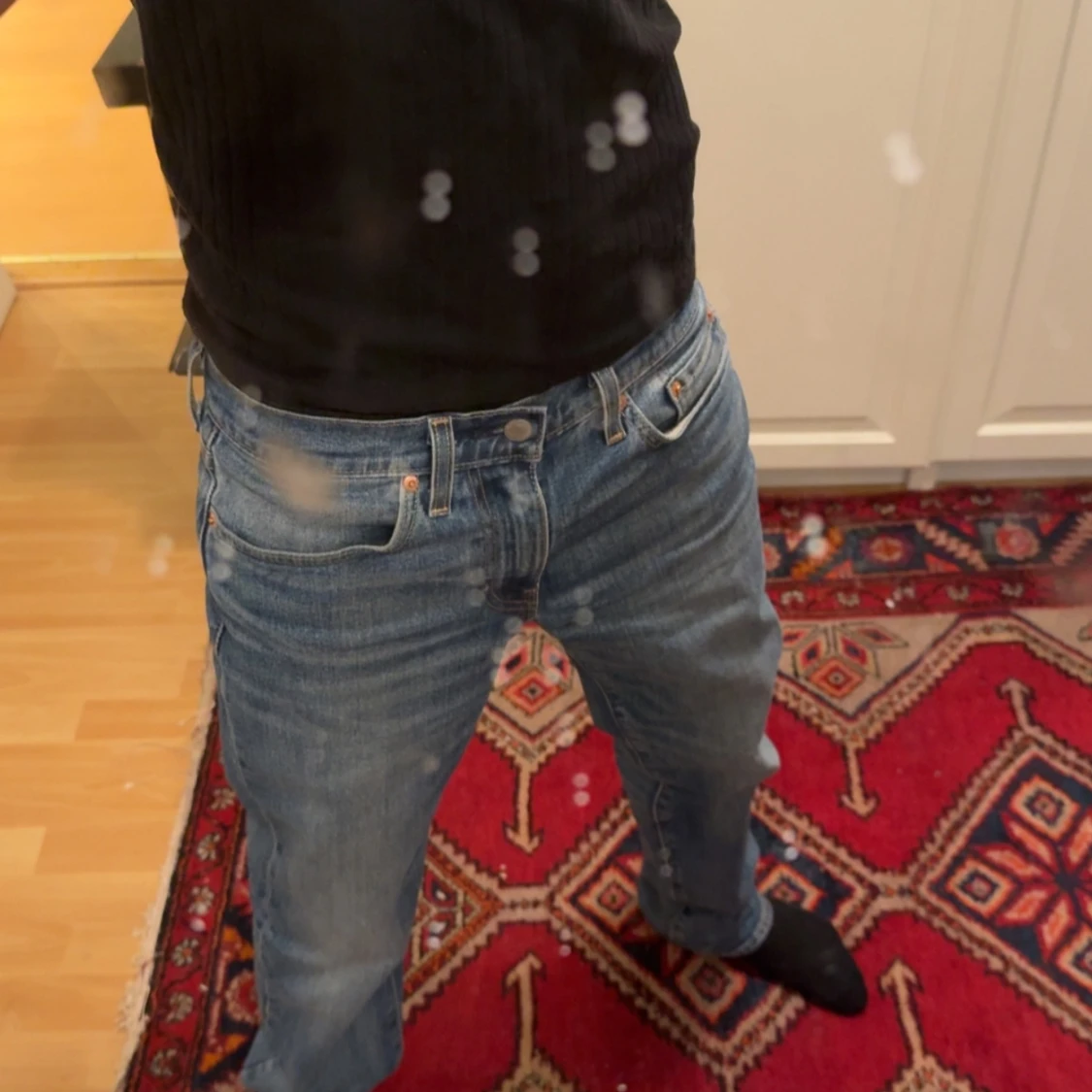 Levis 514 blåa, med ett bälte - 1