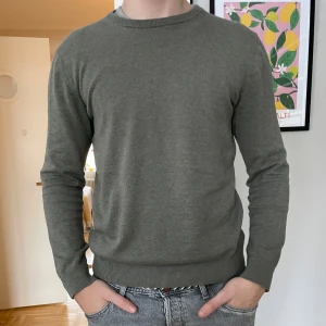 Grön Bläck Tröja - Säljer denna gröna bläck tröjan 