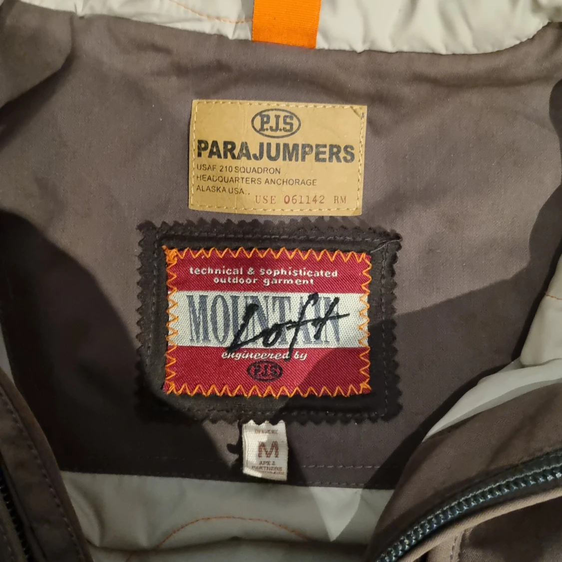 Brun jacka från Parajumpers - 3
