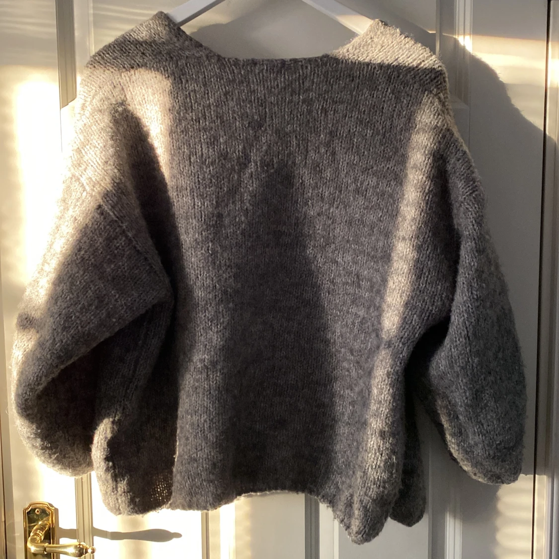 Grå stickad kofta från Lindex - 1