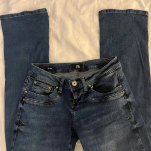 LTB jeans valerie - Storlek 25x30 använda en gång, inga defekter, köpta för 799