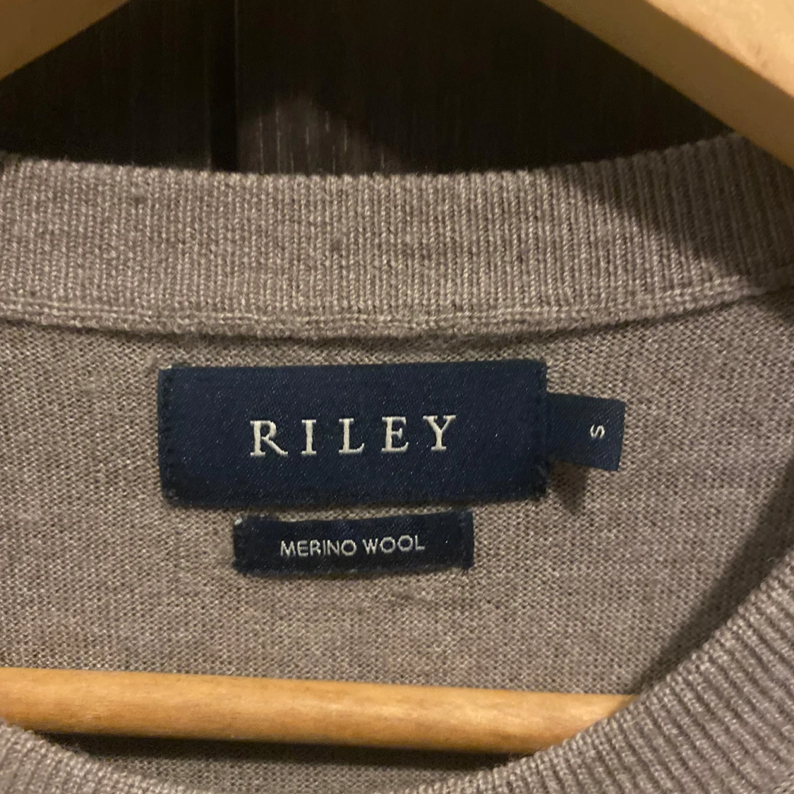 Beige merinoulltröja från Riley - 1