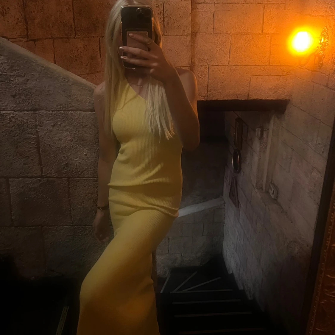 Gul långklänning nakd  - 1