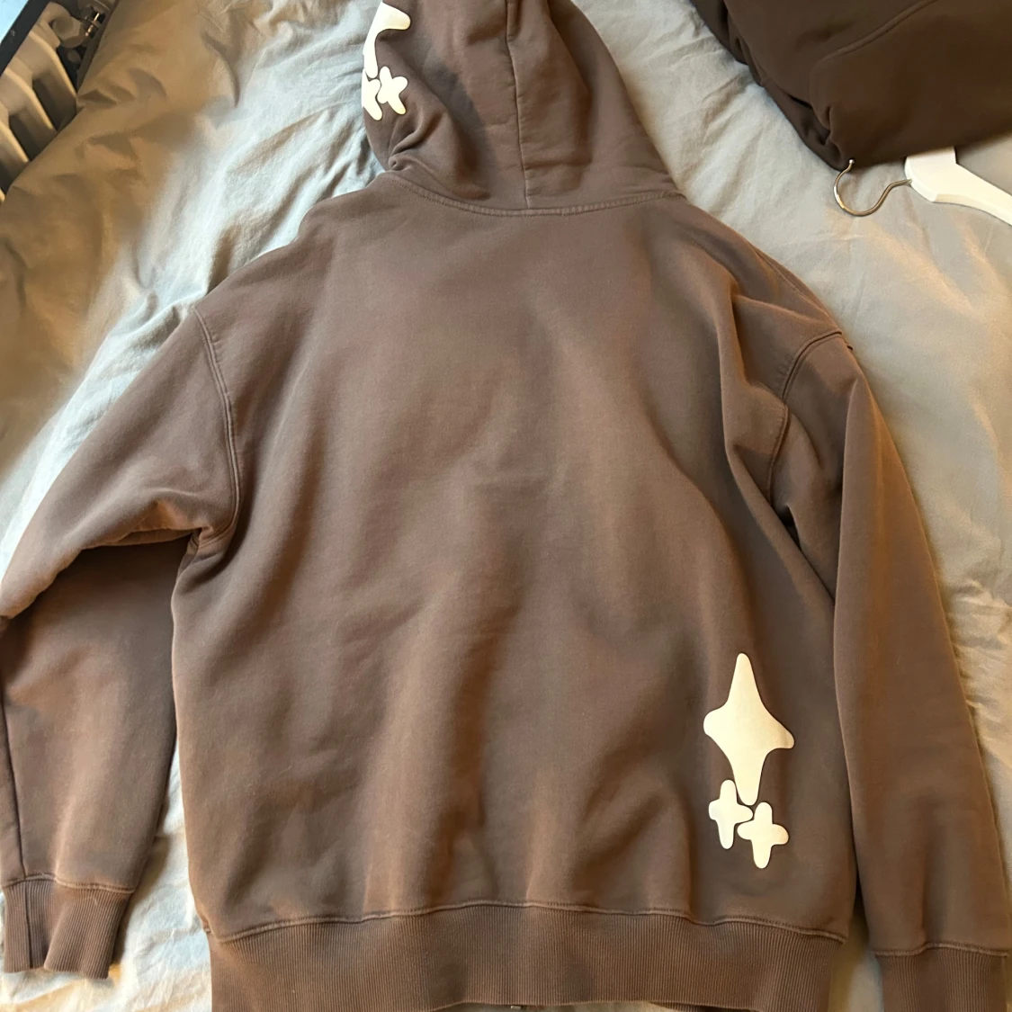 Broken planet zipup - 1