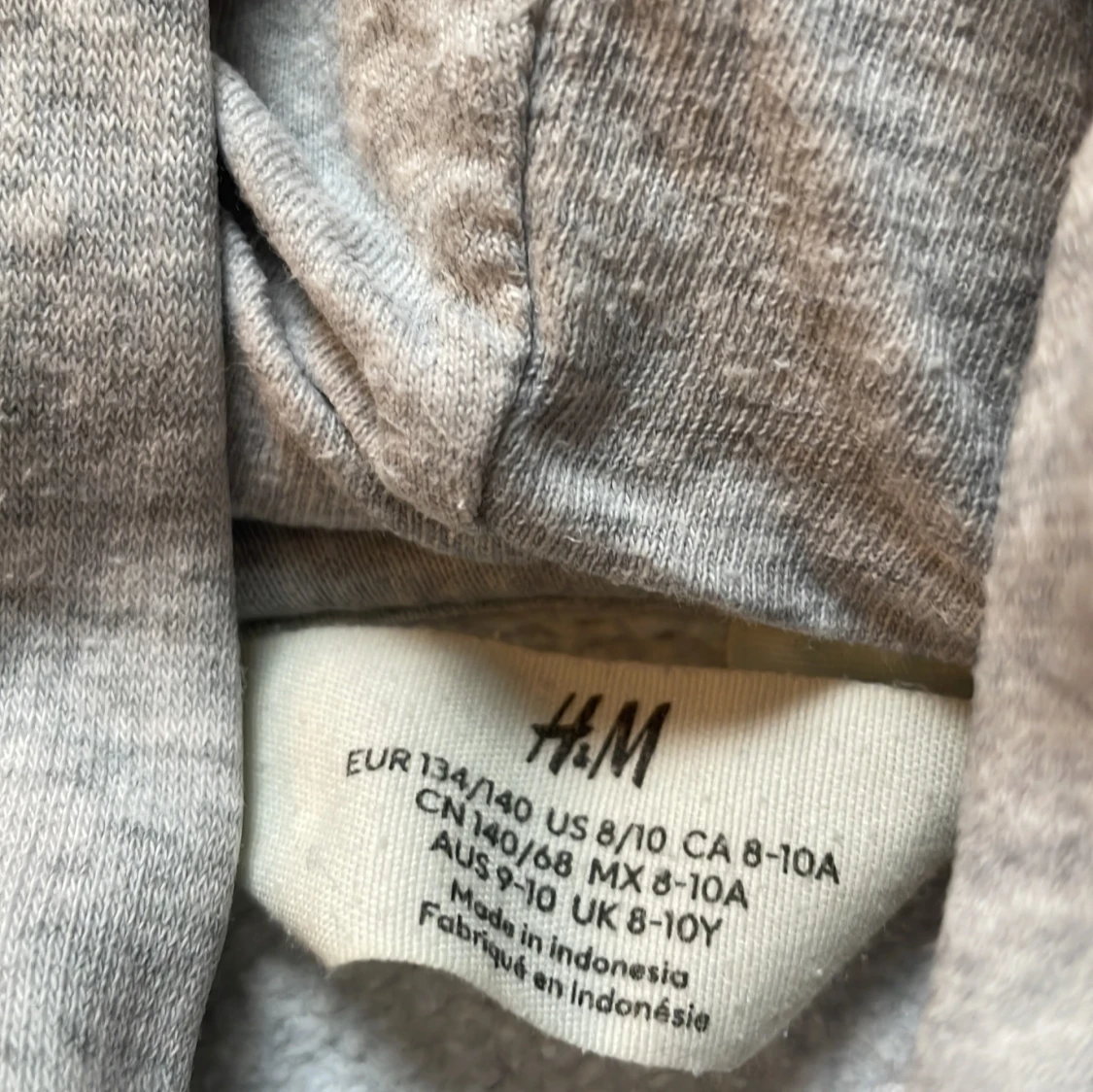 Grå hoodie från H&M - 1