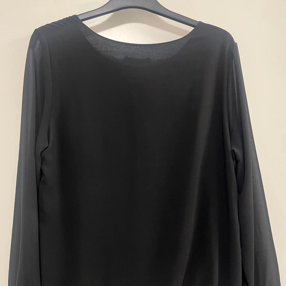 Svart blus från Hailys - 1