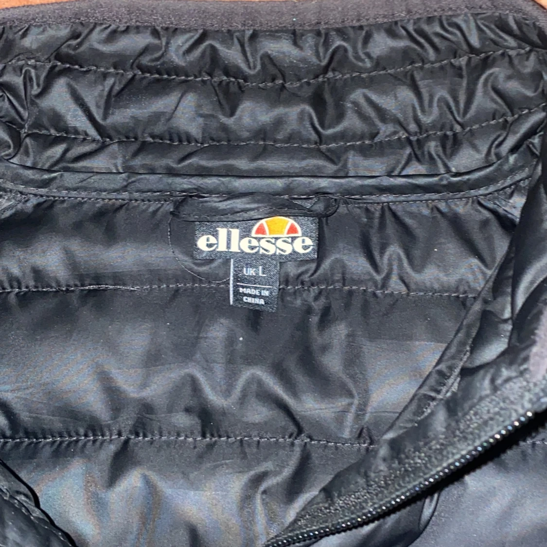 Svart dunväst från Ellesse - 2