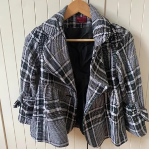 Höstkappa med trekvartsärm - Superfin kappa till hösten med trekvartsärmar