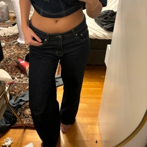 Lågmidjade jeans - Så snygga, storlek 32 men stora i storleken så passar mig som är 34