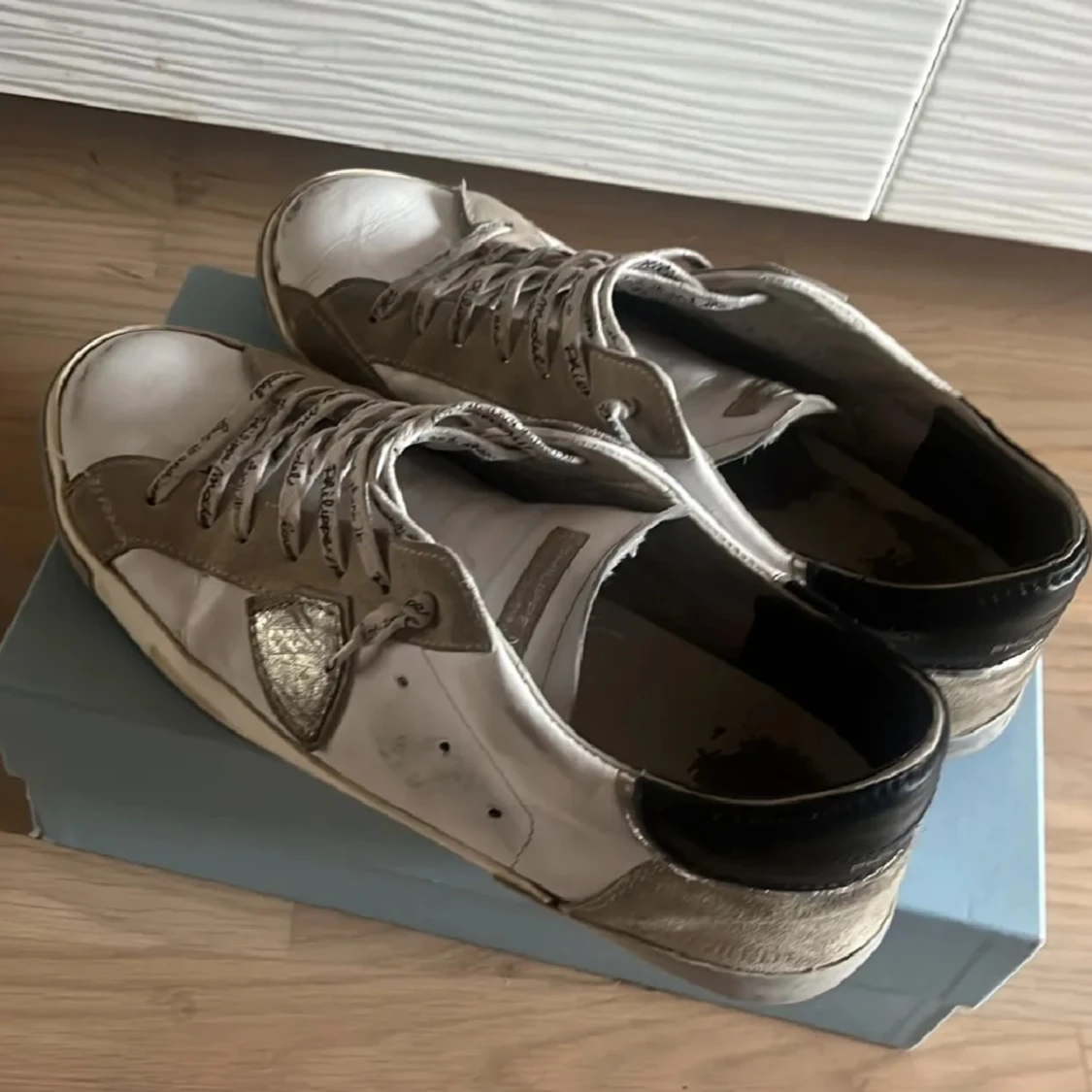 Philippe model  - 90