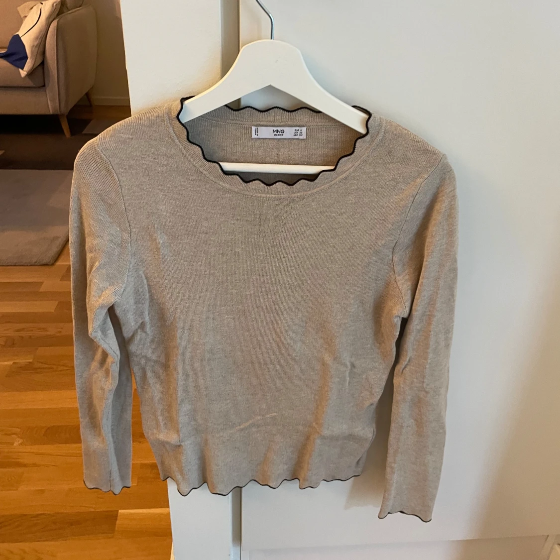 Tunnare tröja från Mango 