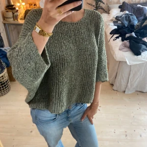 Tröja - SUPER snygg tröja!!