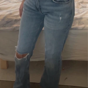 Low waisted jeans - Säljer dessa snygga jeansen då jag inte behöver dem längre🤍