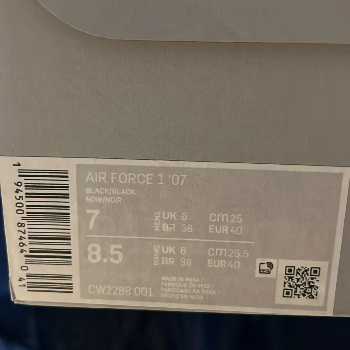 Svarta Nike Air Force 1 - 93