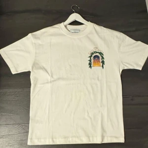 Casablanca T Shirt - Casablanca T Shirt Max använd 2 gånger beställde för stor storlek. Storlek M
