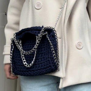 Virkad väska - Blå virkad väska som liknar falabella 💕 
