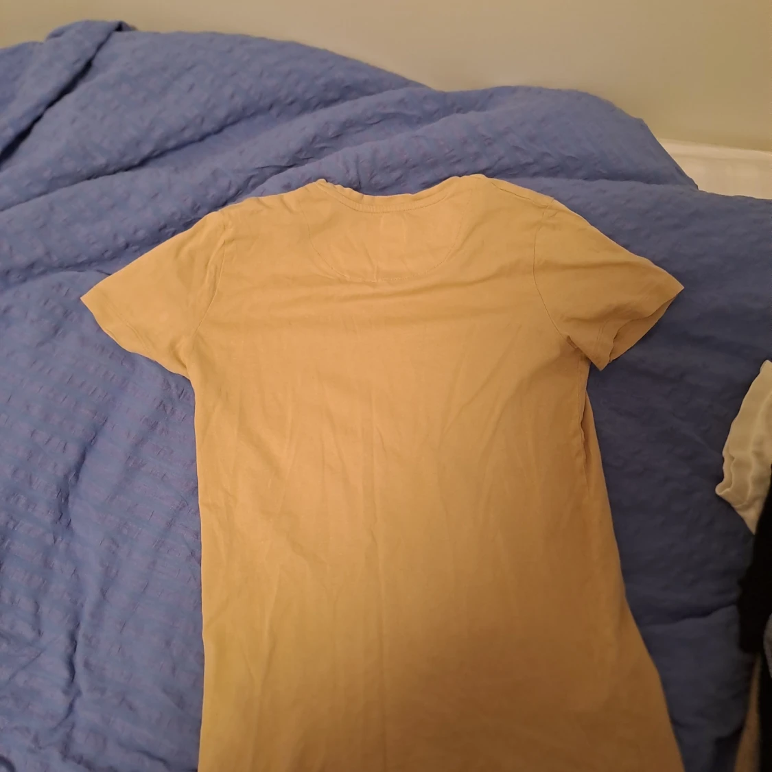 Beige t-shirt från Lyle & Scott - 90