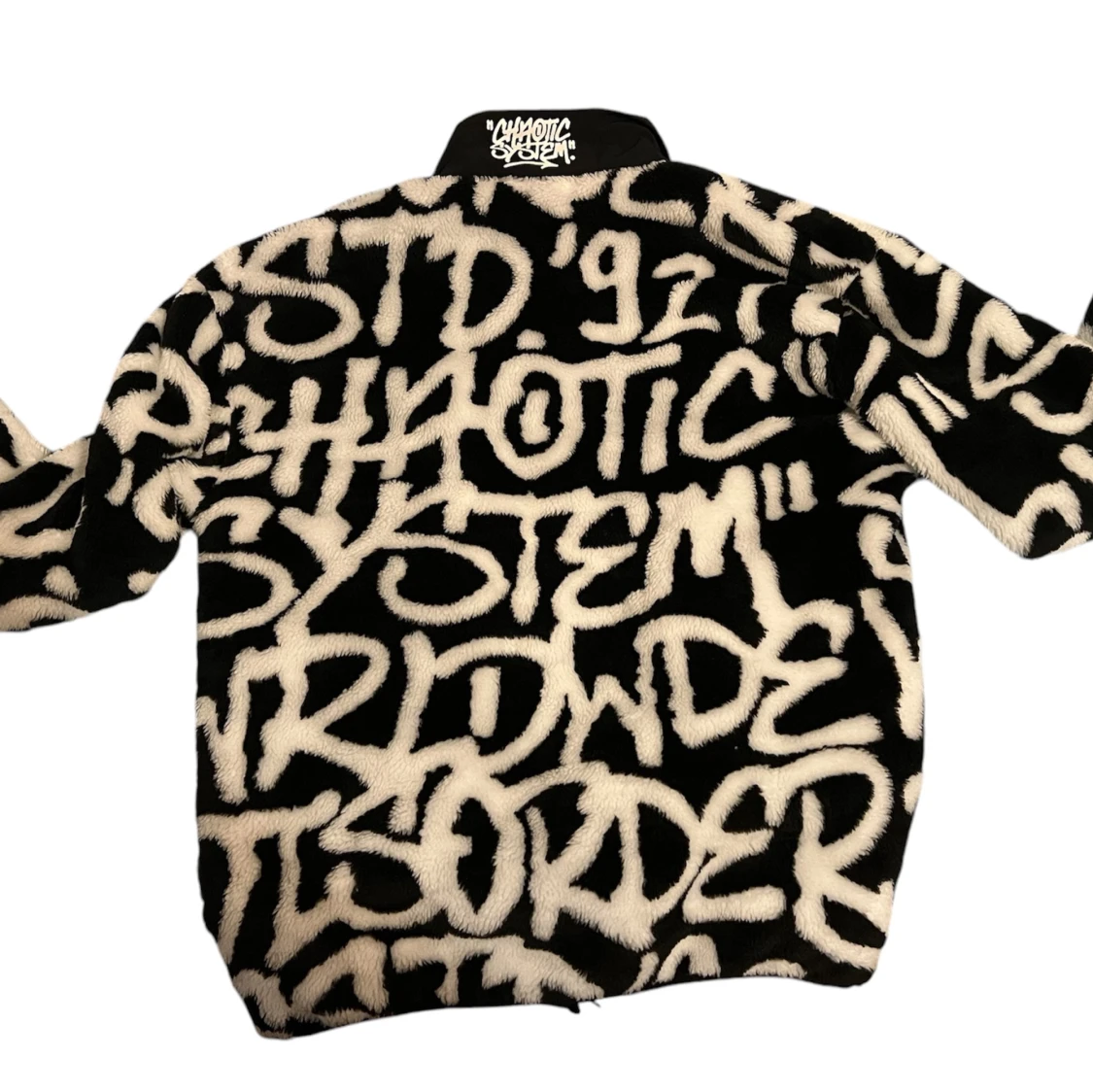 Svartvit pälsjacka - 90