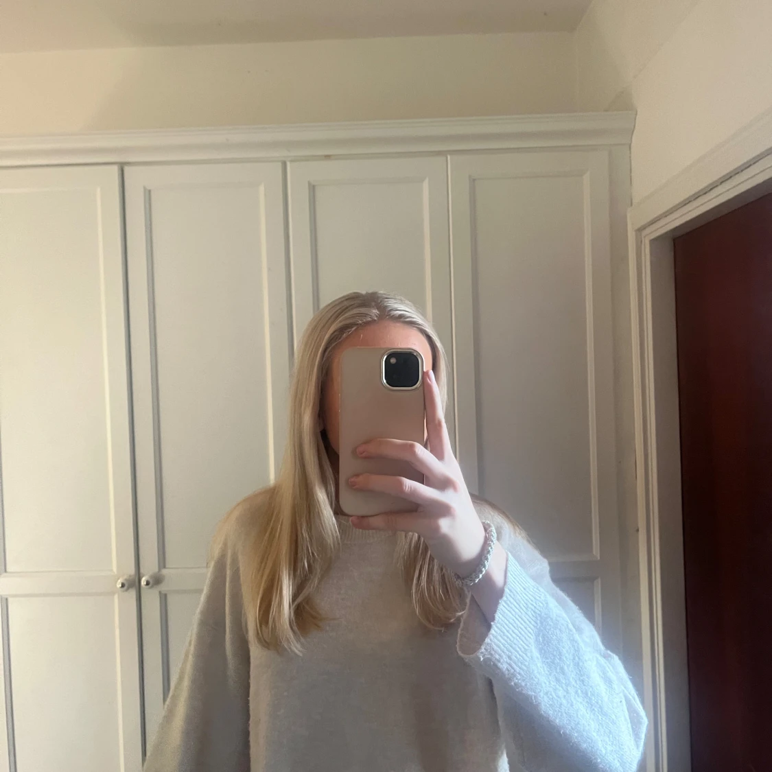 Beige stickad tröja - 90