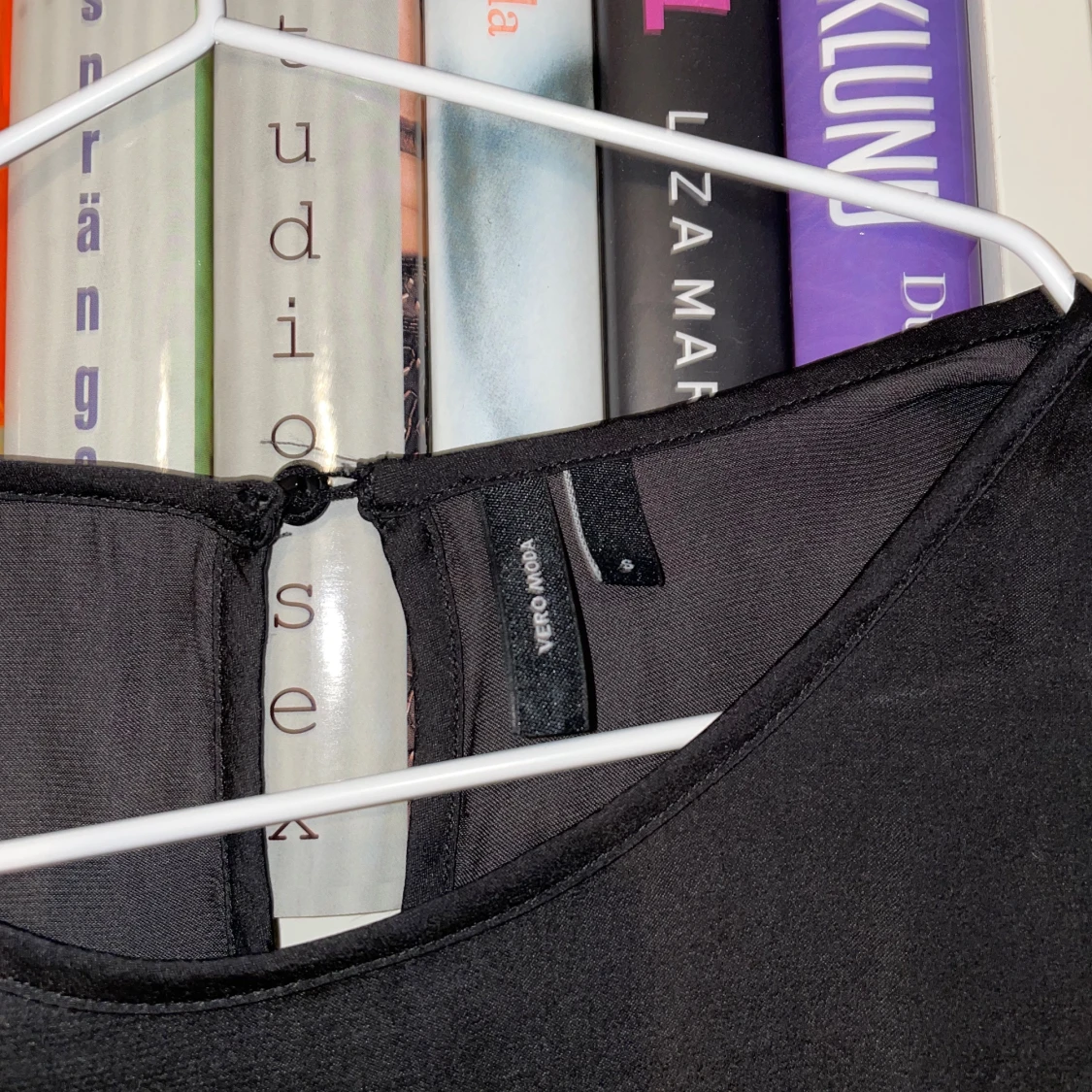 Svart blus från Vero Moda - 91