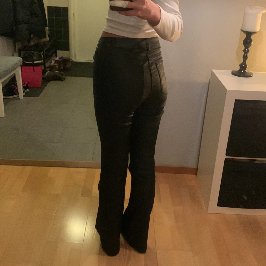 Svarta högmidjade byxor - 90