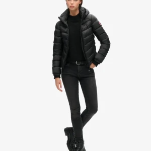 Svart superdry pufferjacket  - Svart pufferjacket från superdry! Mycket bra skick! I strl S