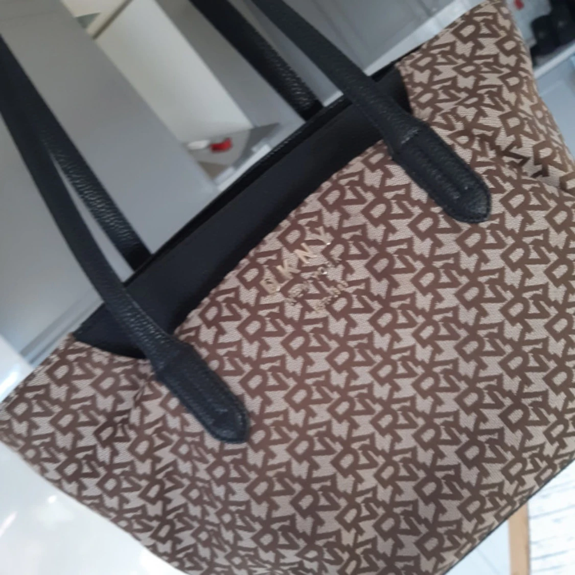 Svart och brun väska från DKNY - 93