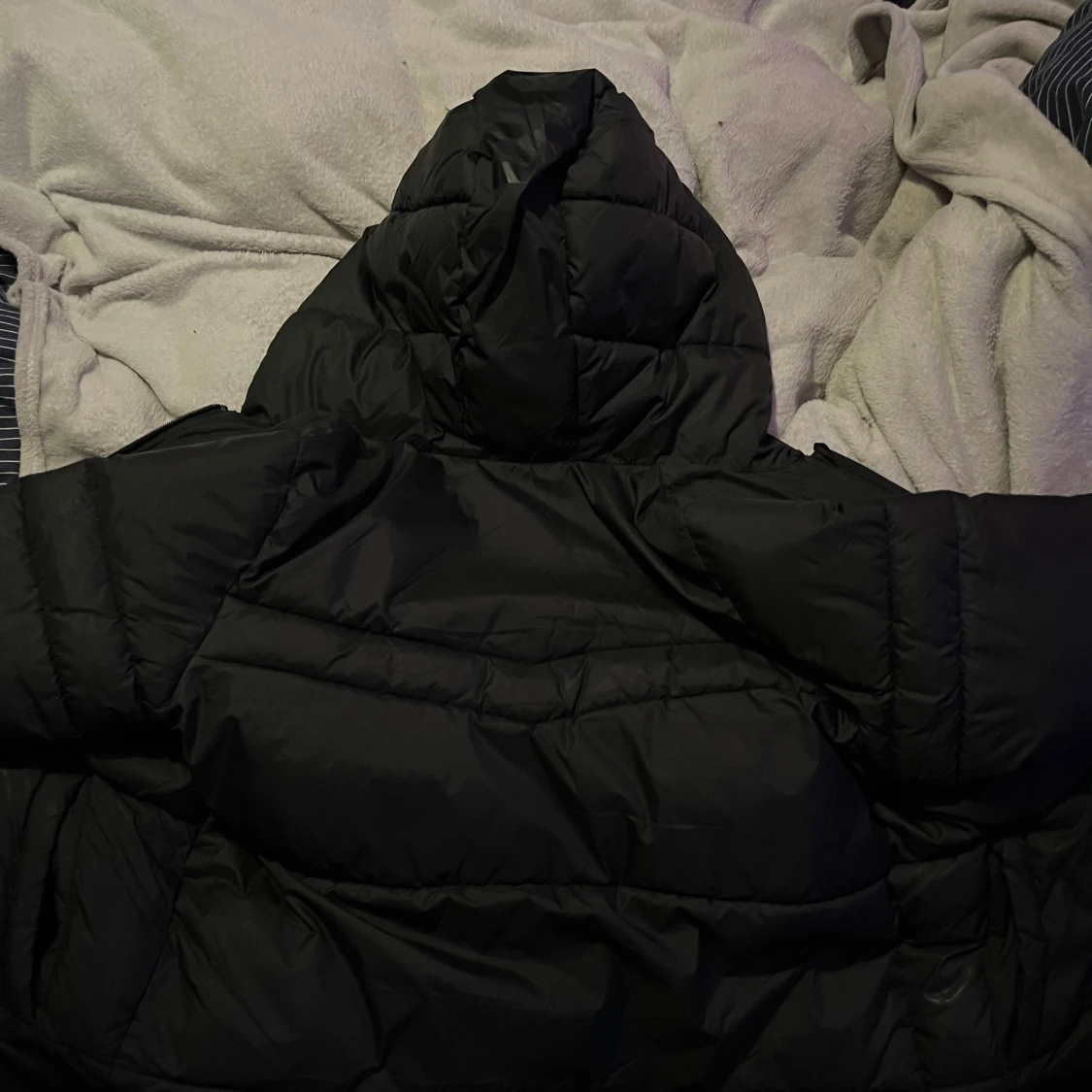 Svart pufferjacka från Hugo Boss - 91