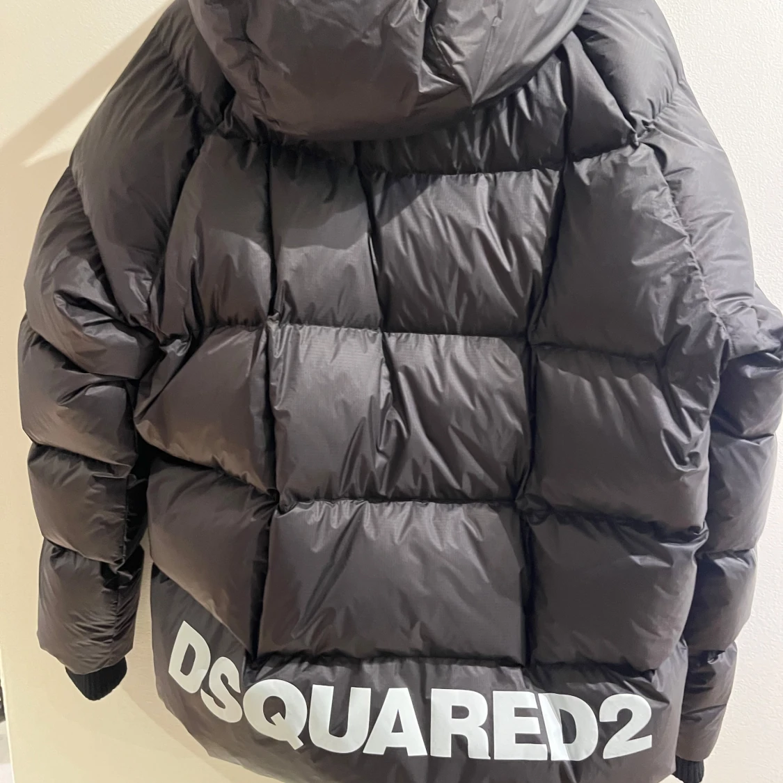 Svart pufferjacka från Dsquared2 - 90